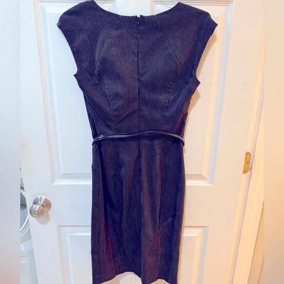 My Michelle Black Sheath Mini Dress Square Neck Sleeveless w belt!🖤 Early 2000s. - Picture 7 of 8